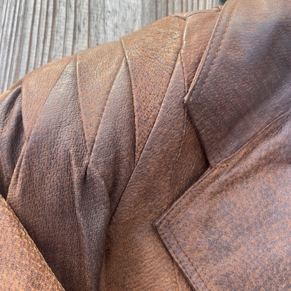 Vintage 80’s brown leather jacket sz Med - Picture 2 of 16